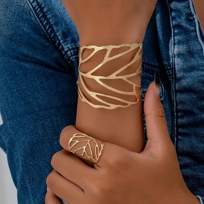 Luxe Vintage Leaf Bracelet