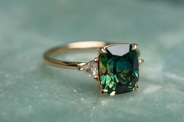 Vintage-Inspired Green Gemstone Golden Ring