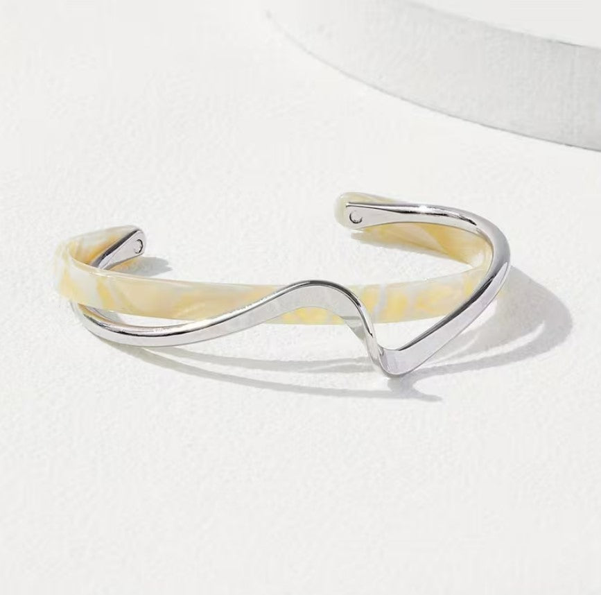 Ava | 18k gold plated wave cuff bangle