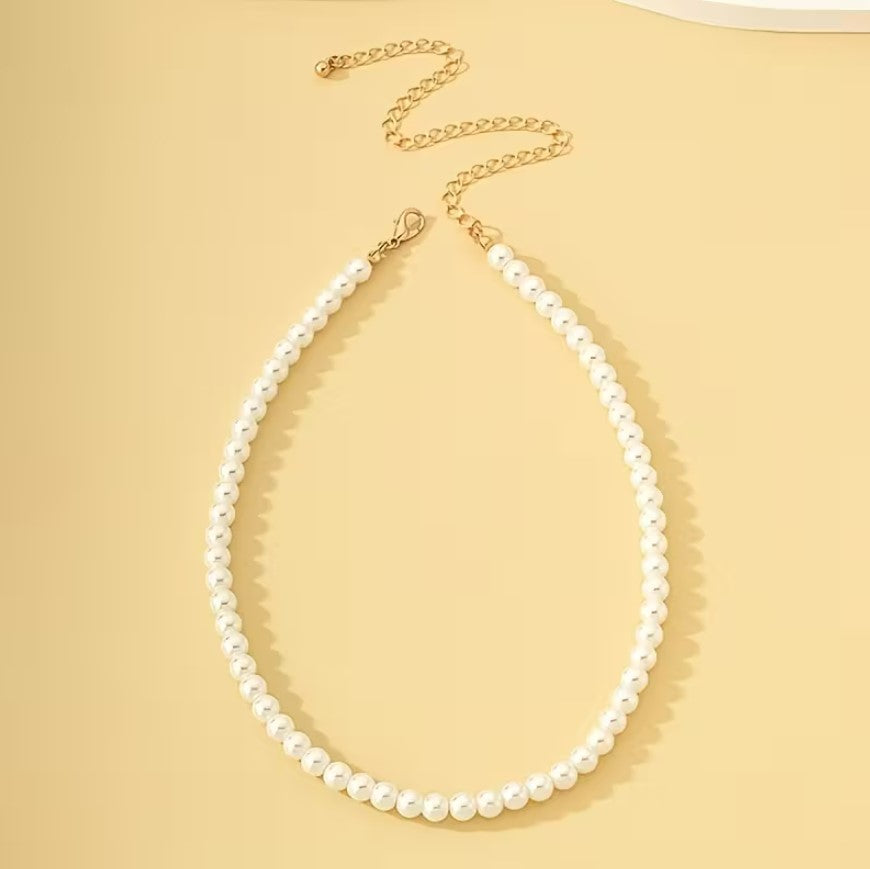 Noelle | french-style ball necklace