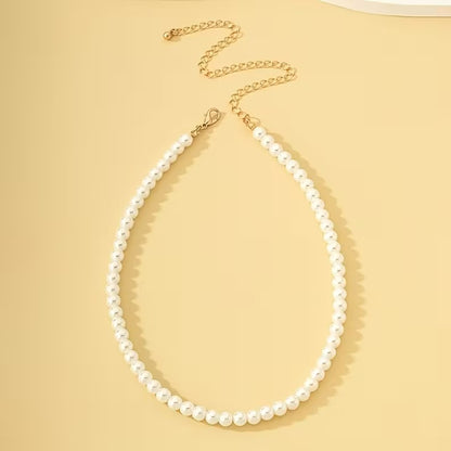 Noelle | french-style ball necklace