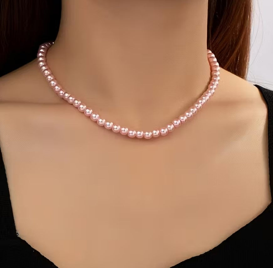 Noelle | french-style ball necklace