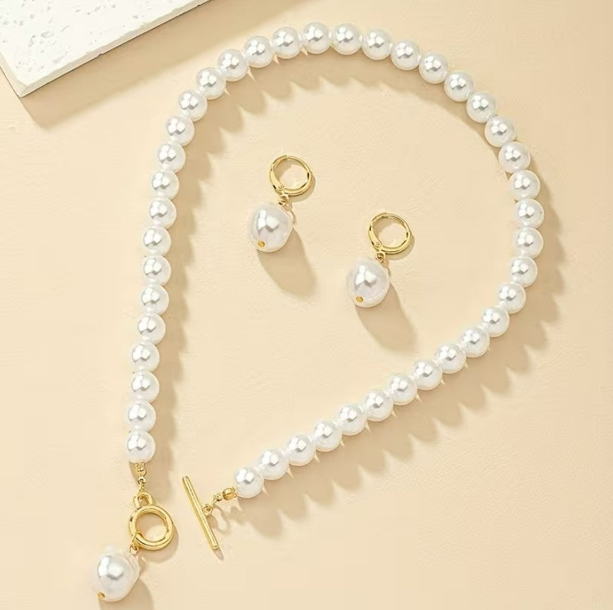 Vivienne | Baroque Pearl Necklace & Earrings Set