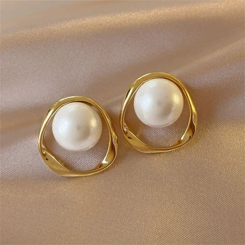 Golden Pearl Earrings
